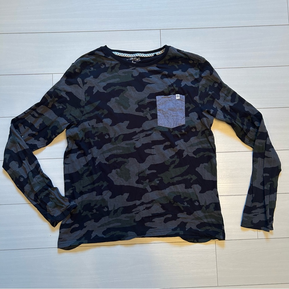 Men’s Long Sleeve Black Camo Sovereign Code Shirt Large